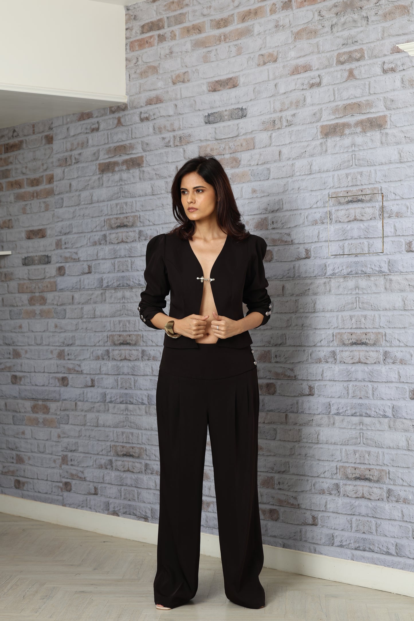 Buckkle Front Wine Blazer Set